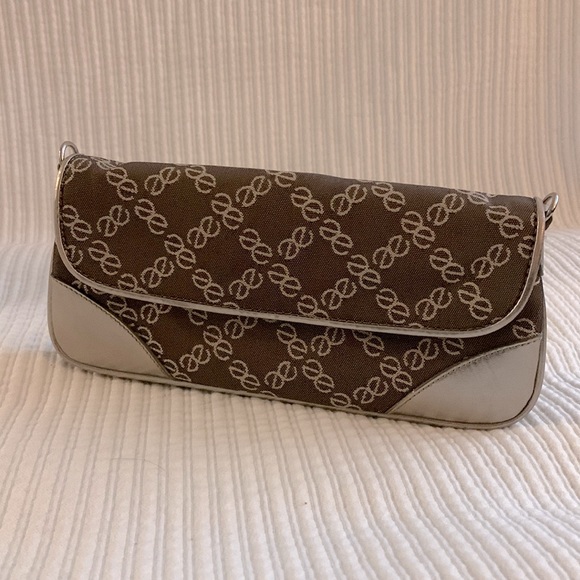 Express Clutch